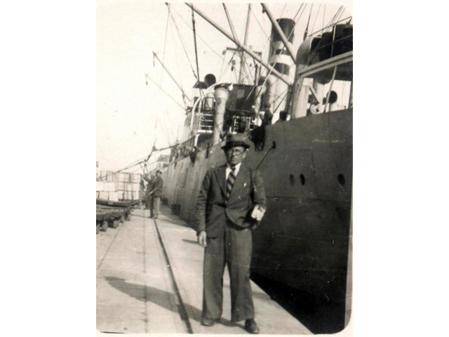 אברהם שטרמן מפליג בדרכו לפוליין 1936